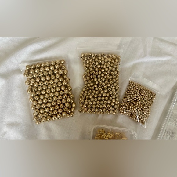 Lot of Gold Jewelry Making Beads and Earring Kit - $35 VALUE - Music Notes - Picture 15 of 16